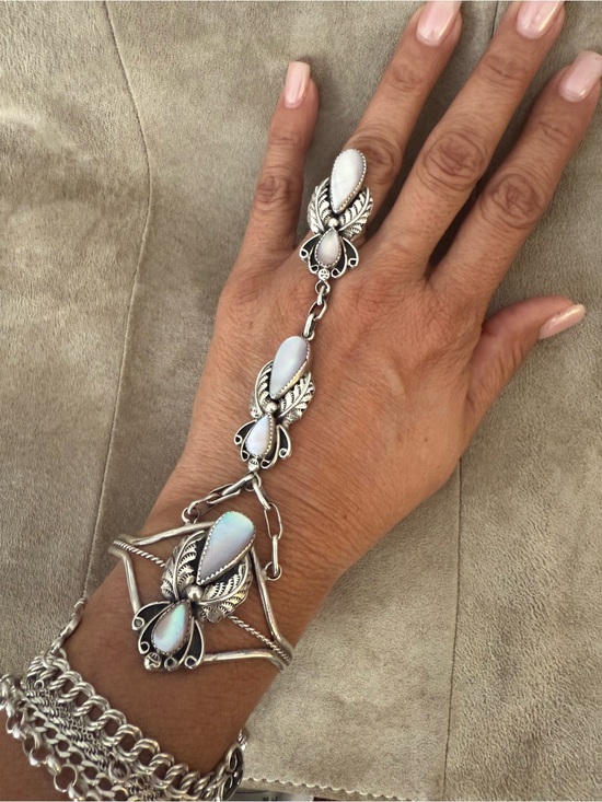 Accessories - HBZ cuff and ring Mother of Pearl- ELAGANT